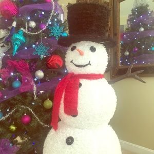 Almost 4feet SNOWMAN inside/outside w/lights!